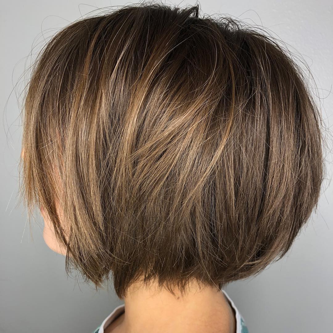 Effortless Brown Bob with Subtle Highlights