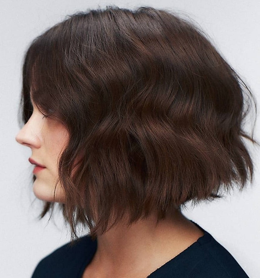 Cute Wavy Short to Medium Bob