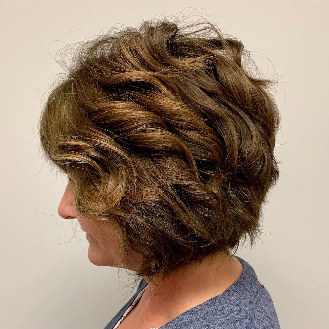 Textured Wavy Bob for Thick Hair